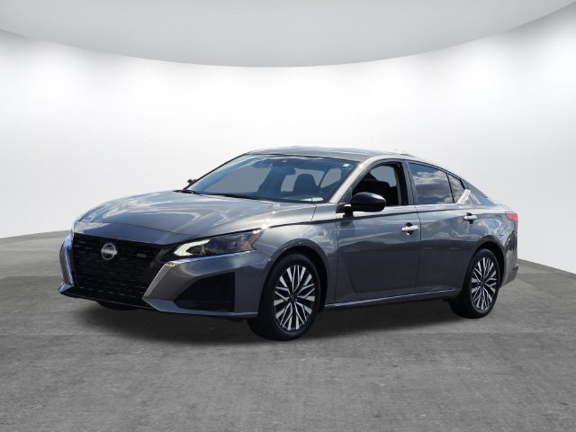 Used 2024 Nissan Altima 2.5 SV FWD image 7