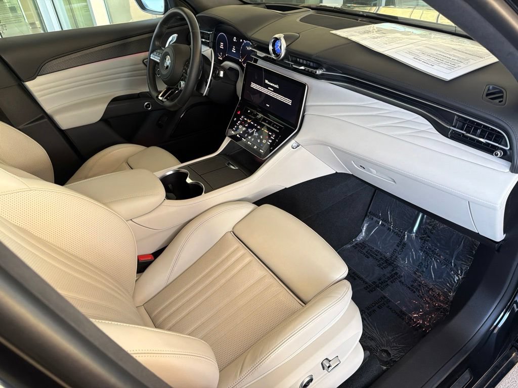 Certified 2023 Maserati Grecale Folgore AWD/4WD image 17