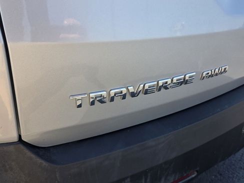 Used 2020 Chevrolet Traverse LT w/ LT Premium Package AWD/4WD image 11