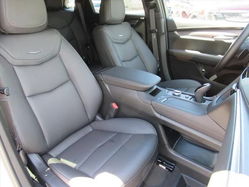 New 2026 Cadillac XT5 Luxury w/ LPO, Floor Liner Package FWD image 8