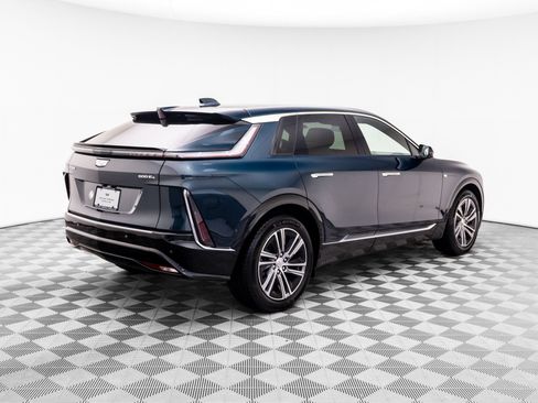 New 2026 Cadillac Lyriq Luxury w/ LPO, Floor Liner Package AWD/4WD image 5