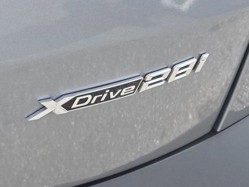 Used 2025 BMW X2 xDrive28i image 9