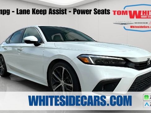 Used 2024 Honda Civic Touring image 1
