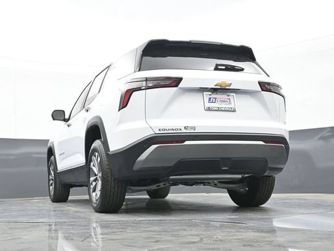 New 2026 Chevrolet Equinox LT w/ Safety and Technology Package FWD image 45