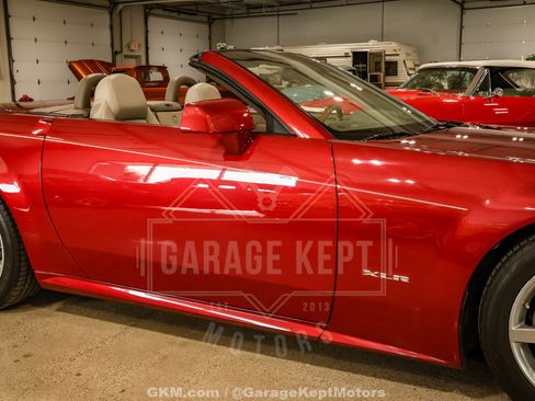 Used 2005 Cadillac XLR RWD image 65