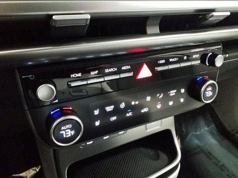 New 2026 Hyundai Ioniq 9 SEL image 8