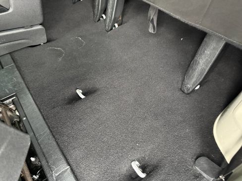 Used 2015 Dodge Grand Caravan SXT w/ Security Group image 27