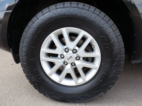 Used 2014 Nissan Frontier SV AWD/4WD image 37