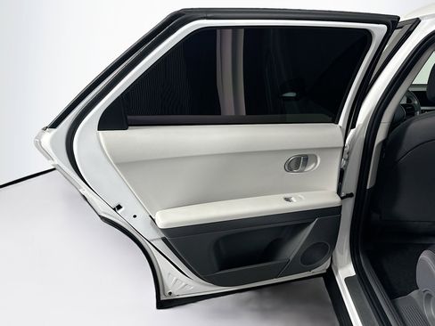 Used 2024 Hyundai Ioniq 5 SE image 26