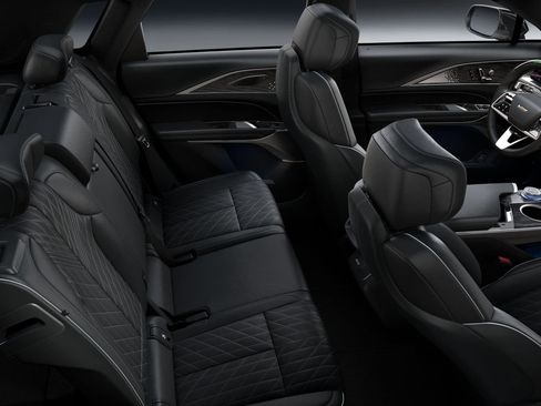 New 2026 Cadillac Lyriq V image 35