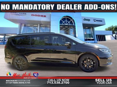 New 2026 Chrysler Pacifica Limited