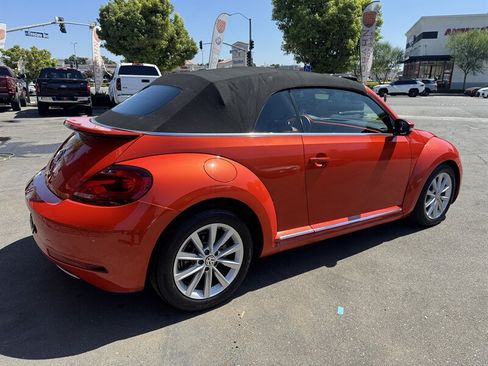 Used 2018 Volkswagen Beetle 2.0T S FWD image 17