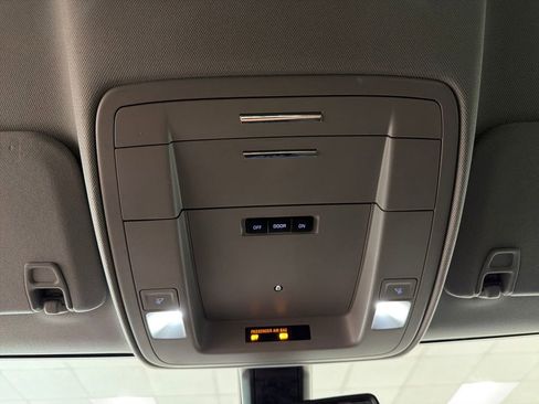 Used 2020 Chevrolet Tahoe LS RWD image 13