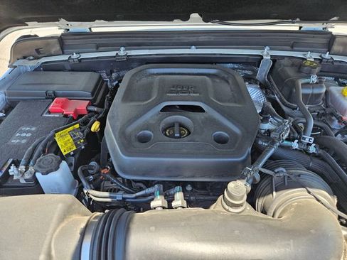 Used 2025 Jeep Wrangler Sport AWD/4WD image 22