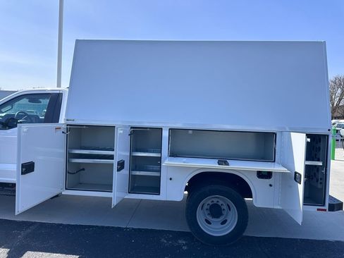 New 2024 Ford F550 4x4 Regular Cab Super Duty image 29