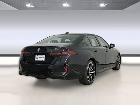 New 2026 BMW 530i xDrive 530i xDrive w/ M Sport Package image 9