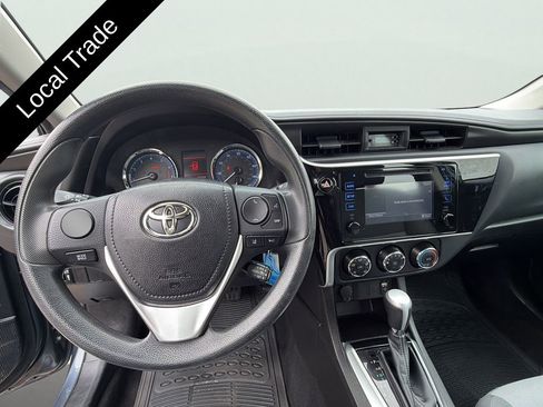 Used 2018 Toyota Corolla L image 30