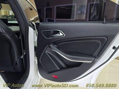 Used 2019 Mercedes-Benz CLA 250 image 13