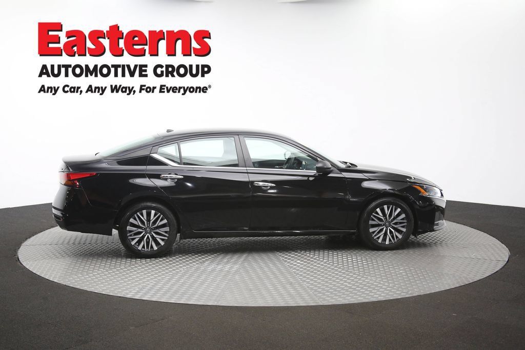Used 2024 Nissan Altima 2.5 SV FWD image 44