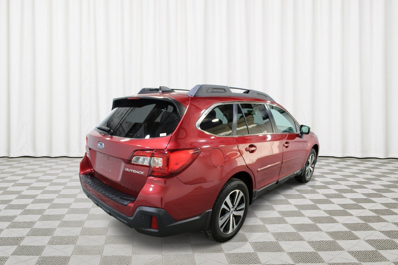 Used 2018 Subaru Outback 2.5i Limited AWD/4WD image 3