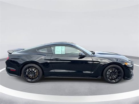 Certified 2017 Ford Mustang Shelby GT350 image 4