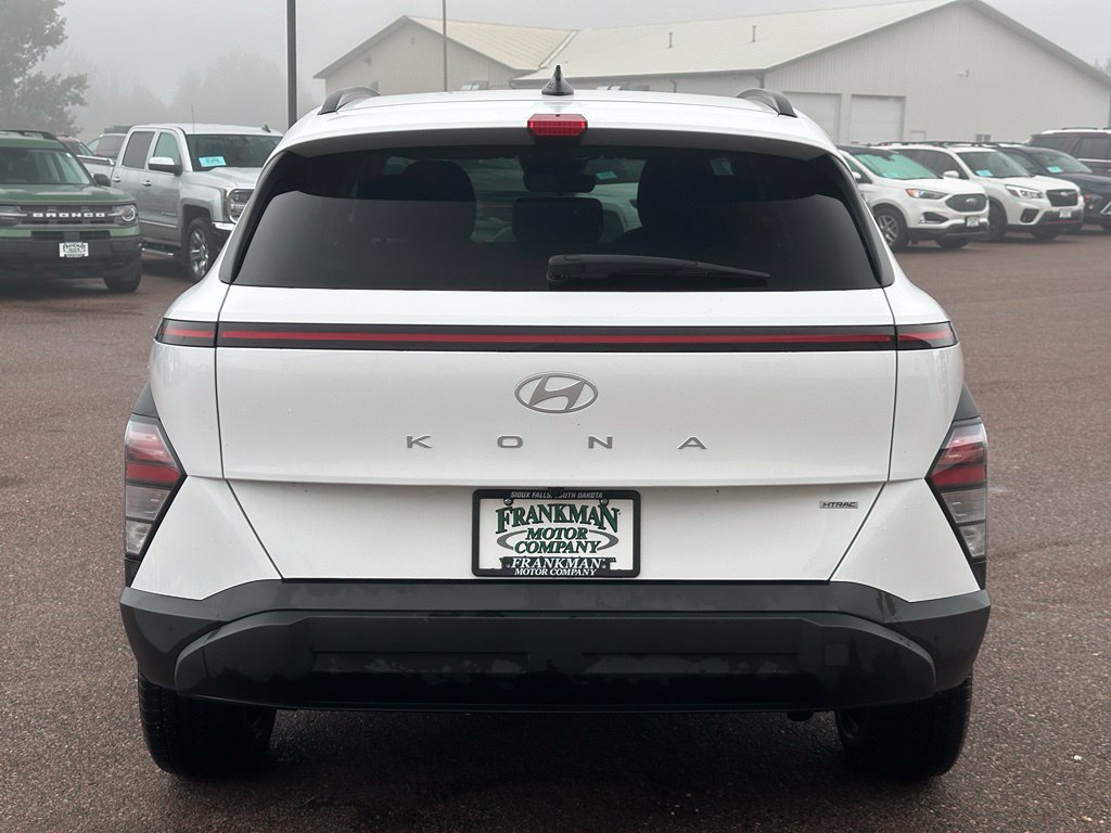 Used 2025 Hyundai Kona SEL AWD/4WD image 37