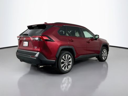 Certified 2021 Toyota RAV4 XLE Premium AWD/4WD image 7