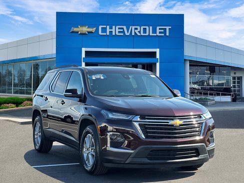 Certified 2023 Chevrolet Traverse LT FWD image 6