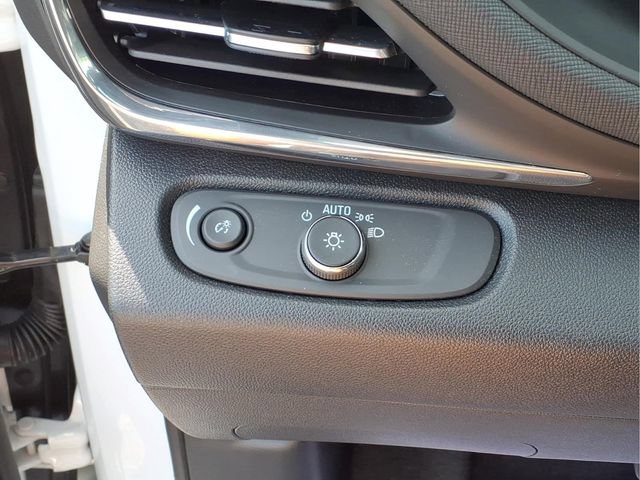 Used 2026 Buick Envista Preferred FWD image 13