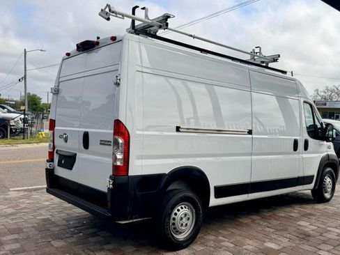 Used 2024 RAM ProMaster 2500 w/ Convenience Group image 9