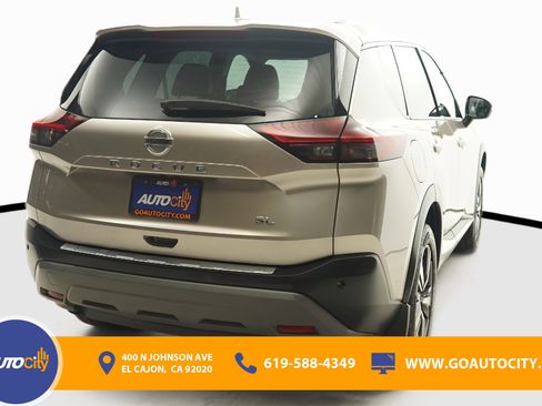 Used 2021 Nissan Rogue SL w/ Premium Package image 10