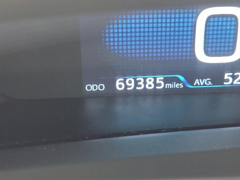 Used 2020 Toyota Prius image 16