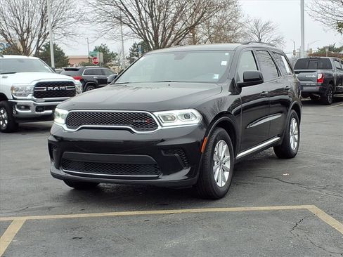Used 2024 Dodge Durango SXT image 2
