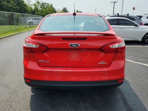 Used 2013 Ford Focus SE FWD image 3