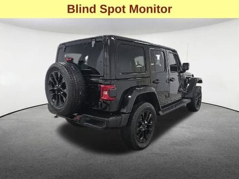 Used 2022 Jeep Wrangler Unlimited Sahara AWD/4WD image 5