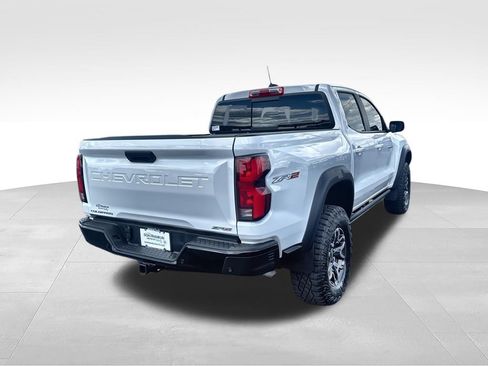 Used 2024 Chevrolet Colorado ZR2 w/ ZR2 Convenience Package III AWD/4WD image 10