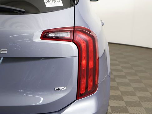 Used 2023 Kia Telluride S AWD/4WD image 17