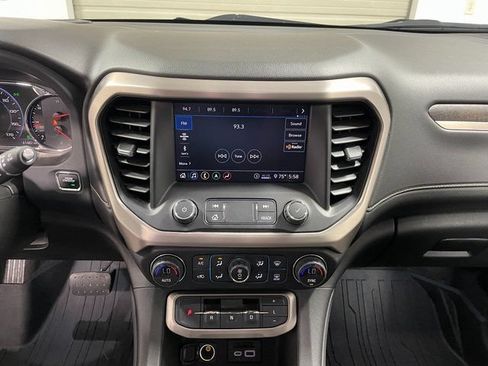Used 2020 GMC Acadia Denali w/ Trailering Package AWD/4WD image 17