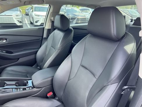 Used 2025 Honda Accord Touring image 9
