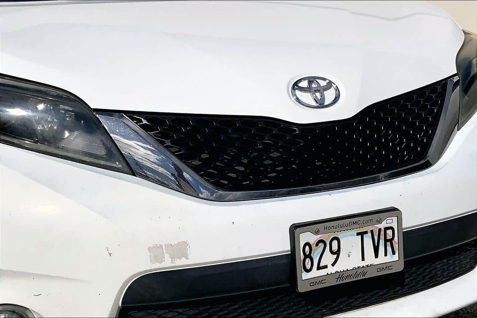 Used 2015 Toyota Sienna SE FWD image 33