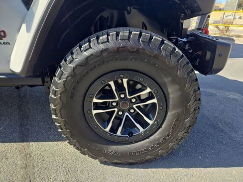 Certified 2024 Jeep Wrangler Unlimited Rubicon image 32