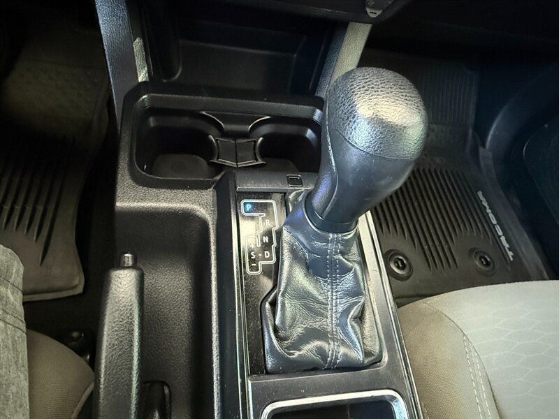 Used 2019 Toyota Tacoma SR AWD/4WD image 34