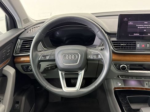 Used 2023 Audi Q5 2.0T Premium Plus w/ Premium Plus Package AWD/4WD image 17