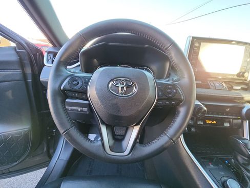 Used 2019 Toyota RAV4 XSE image 11