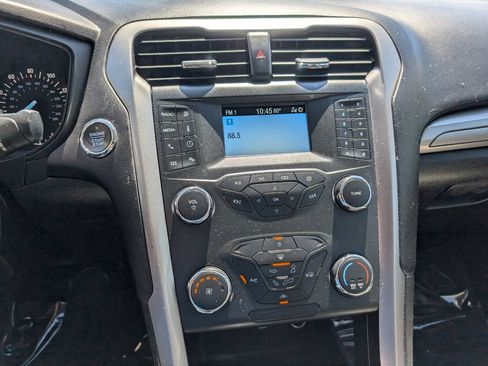 Used 2020 Ford Fusion S FWD image 22