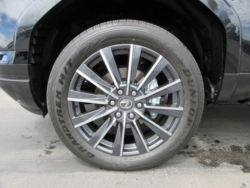 Used 2026 Lexus GX 550 w/ Accessory Package (2T) AWD/4WD image 19