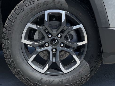 New 2026 Chevrolet Equinox ACTIV w/ Convenience Package III image 8