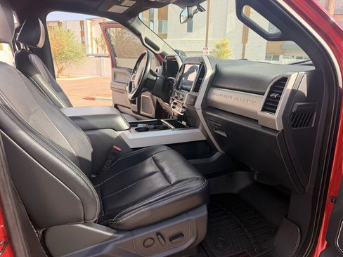 Used 2022 Ford F250 Lariat w/ Black Appearance Package AWD/4WD image 32