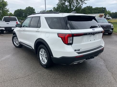 Certified 2025 Ford Explorer Active w/ Active Comfort Package RWD image 7