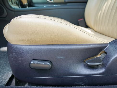 Used 2005 Ford Thunderbird RWD image 26